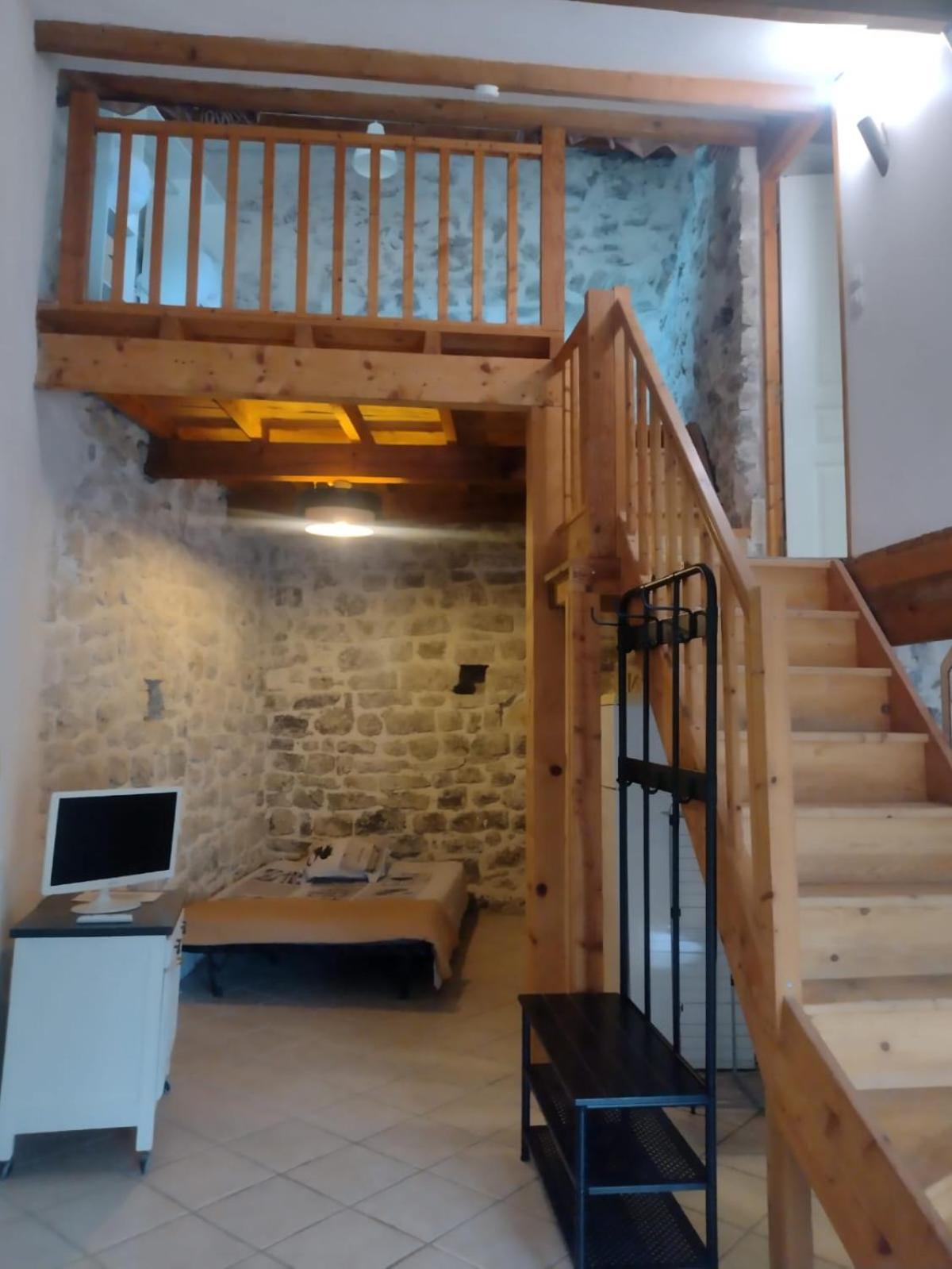 Appartement Charmant En Provence Draguignan Esterno foto